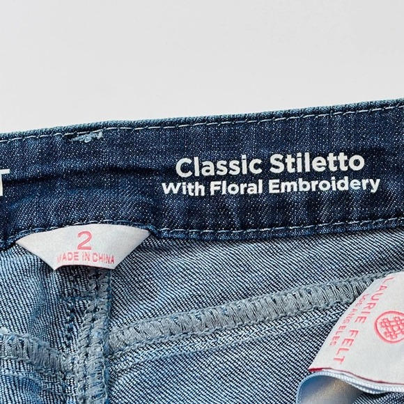 Laurie Felt Classic Stilletto with Floral Emroidery Step Hem - Picture 11 of 15